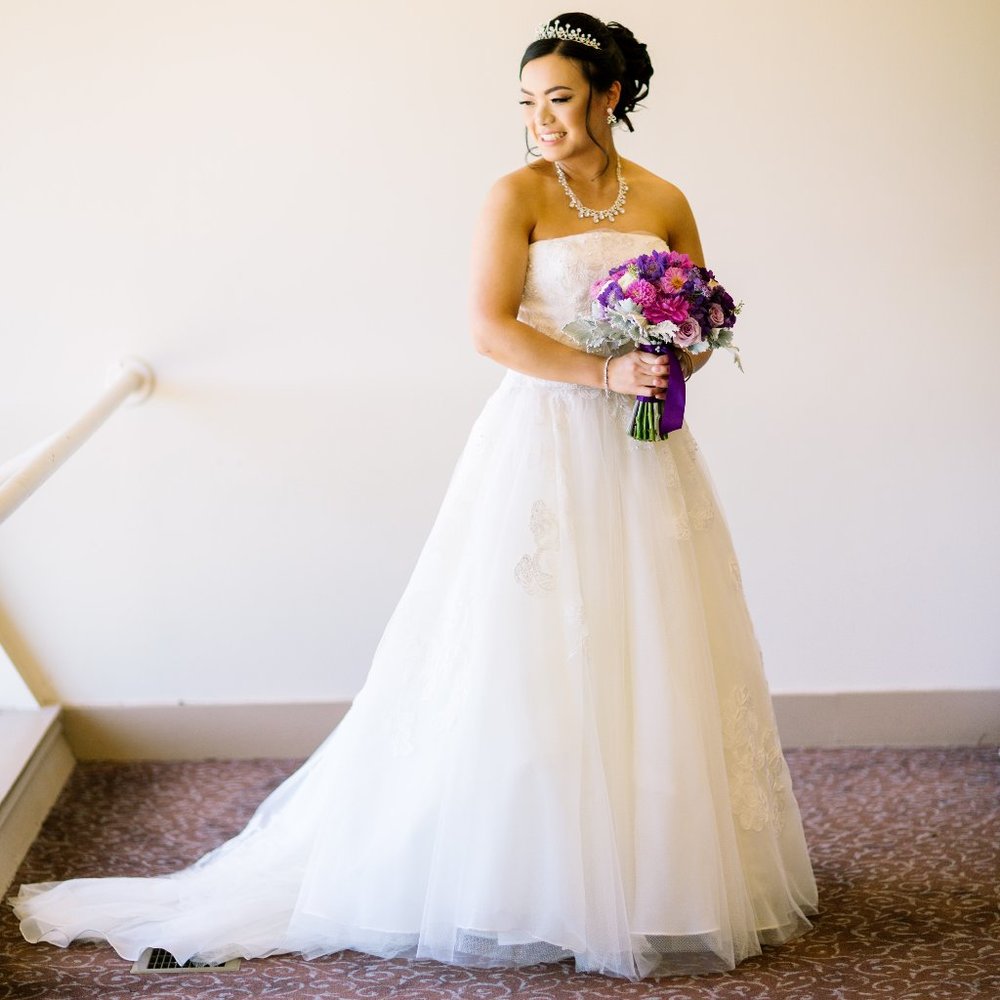 Vera Wang White Wedding Dress